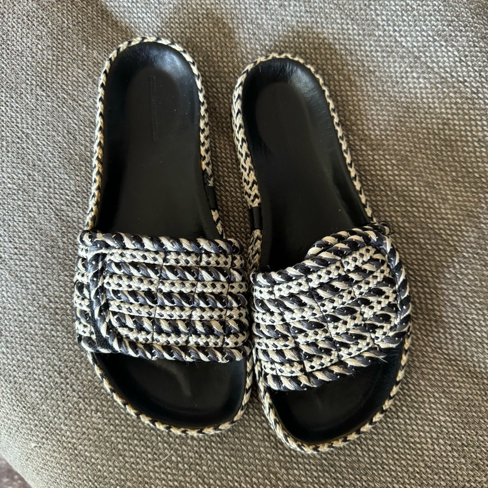 Isabel Marant Black & Cream Woven Slide Sandals - Picture 3 of 8